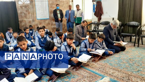 محفل انس با قرآن در مسجد امام سجاد(ع) شهرستان خلیل آباد