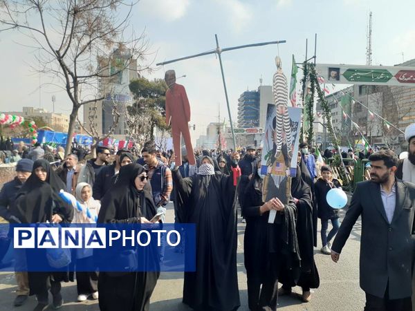 چهل و ششمین سالگرد پیروزی انقلاب اسلامی تجلّی اتّحاد و اقتدار ملّی 