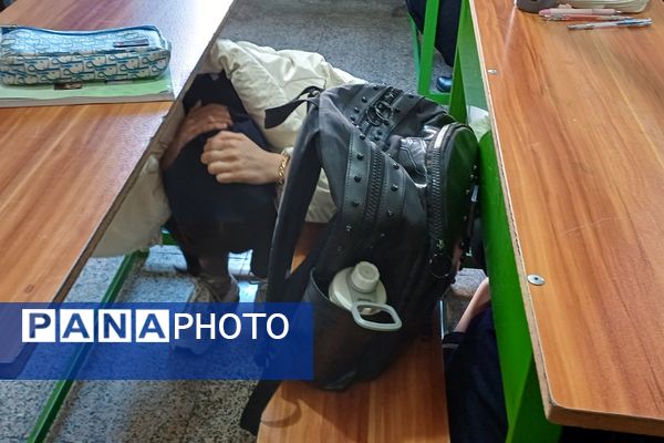 دانش‌آموزان دبیرستان زینبیه۲ شهریار آماده مقابله با زلزله