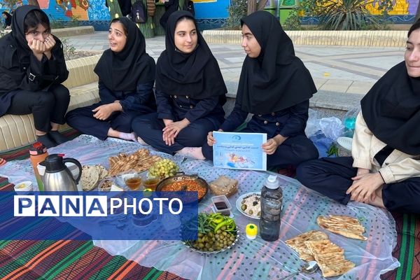 هفته سلامت روان و روز جهانی غذا در دبیرستان جنت شهرستان سملقان