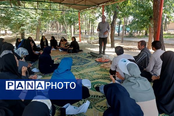 برگزاری دوره تربیت مربی سازمان دانش‌آموزی در منطقه کهریزک 