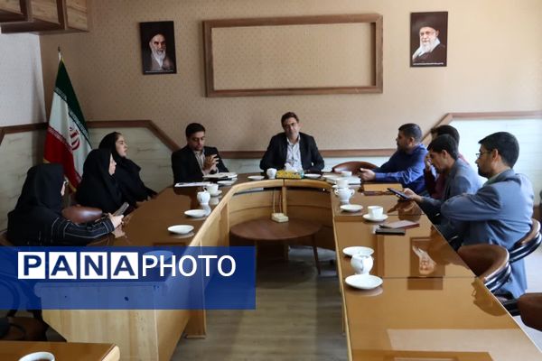 نشست هم اندیشی اصحاب رسانه با معاون توسعه و برنامه‌ریزی فرمانداری تربت حیدریه 
