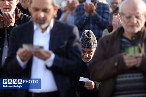 نماز عید فطر - امامزاده پنج تن لویزان