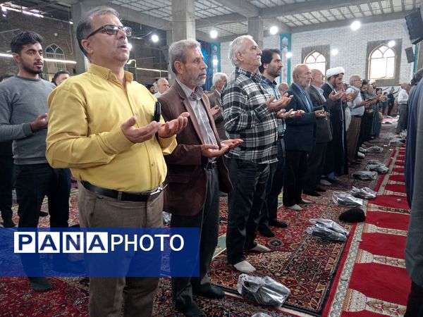 برگزاری نماز جمعه در آغاز هفته بسیج دانش آموزی با حضور دانش آموزان بسیجی نیشابور