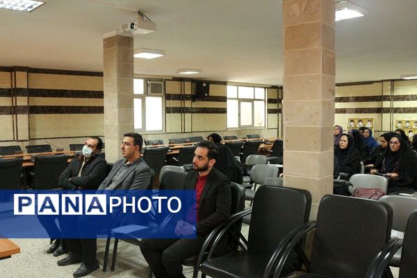 کارگاه اقدام‌پژوهی در فیروزکوه؛ گامی به سوی معلمی پژوهنده