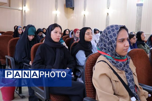 همایش انتخاب رشته کنکور در شهرستان پاکدشت 
