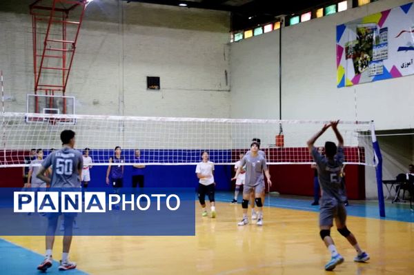 پایان اردوی انتخابی تیم ملی والیبال دانشآموزی دختران و پسران در خوزستان
