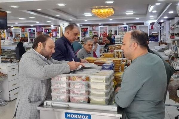 نظارت ۲ هزار کارشناس بهداشت محیط بر فعالیت رستوران‌های شهری و جاده‌ای