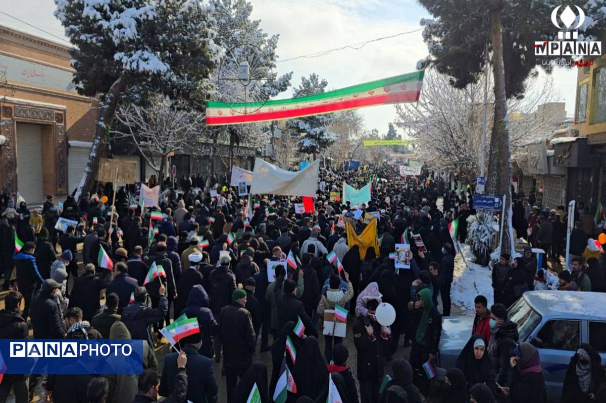 راهپیمایی پرشور ۲۲ بهمن ماه در شهرستان نیشابور