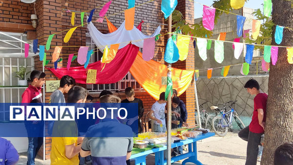 برپایی موکب دانش‌آموزان مدرسه نمونه دولتی پژوهش در جشن میلاد امام حسن عسکری (ع)
