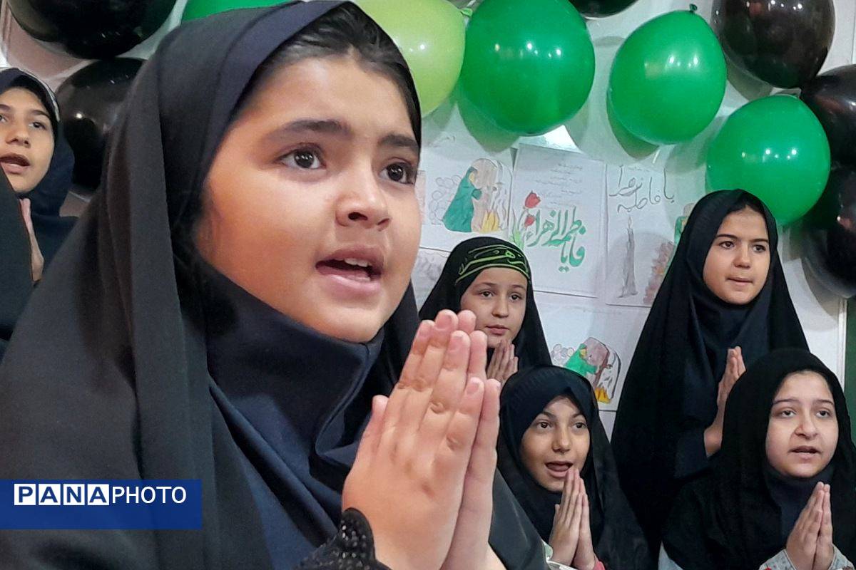 طنین نوای عشق و عزا؛ مراسم عزاداری دهه دوم فاطمیه در مدارس بهارستان‌دو