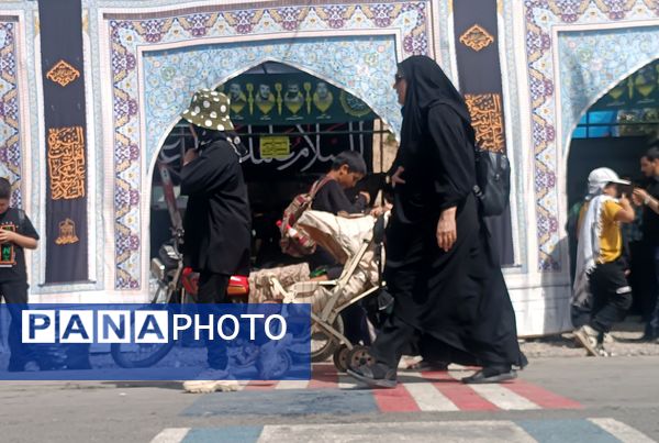 موکبی با رنگ و بوی مقاومت و شهادت 
