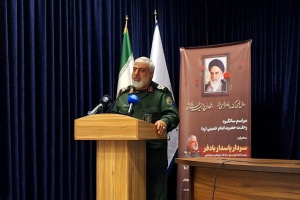 فرزندان این انقلاب باید با روحیه انقلابی درک و تربیت شوند 