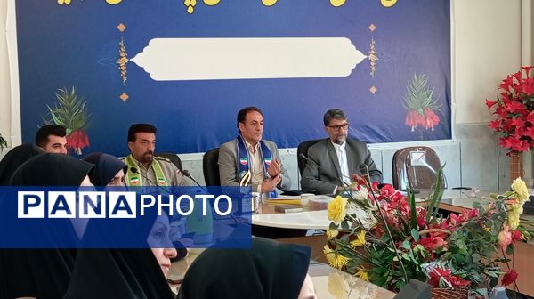 نشست مسئولان سازمان دانش‌آموزی و معاونان پرورشی در سازمان دانش‌آموزی استان چهارمحال وبختیاری