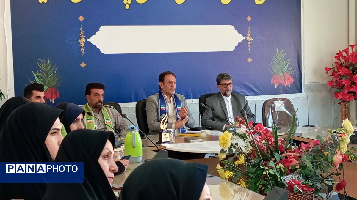 نشست مسئولان سازمان دانشآموزی و معاونان پرورشی در سازمان دانشآموزی استان چهارمحال وبختیاری