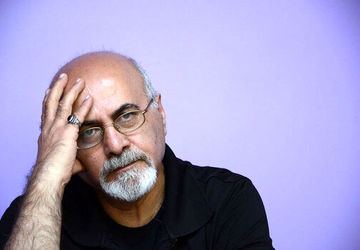 نمایش عروسکی را از سطح تفریح به زبان اندیشه و عرفان رساندم