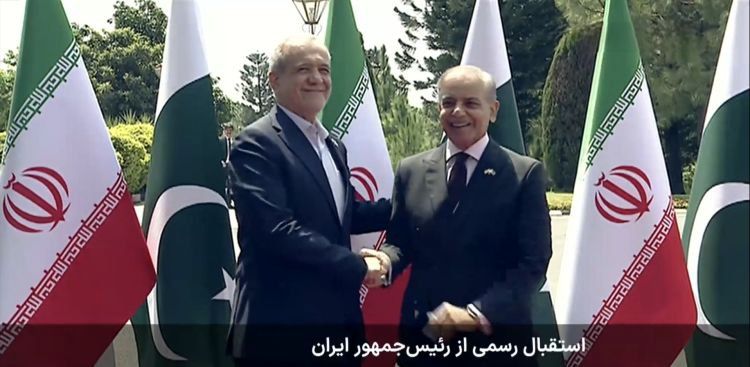 استقبال رسمی نخست وزیر پاکستان از پزشکیان + فیلم