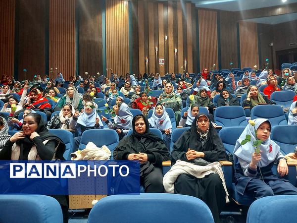 بزرگداشت روز مادر دبستان فرهنگیان ۲ ناحیه۶ مشهد