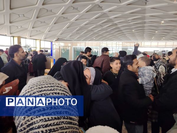 بازگشت کاروان‌های دانش‌آموزی حج عمره از ۶ استان کشور از ایستگا ه پروازی مشهد