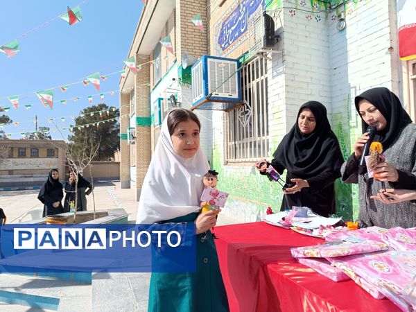 نمایشگاه اعیاد شعبانیه در آموزشگاه بهارآزادی 