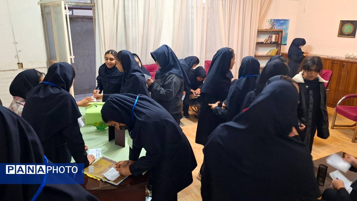 انتخابات شورای دانش‌آموزی در دبیرستان شهید قویدل