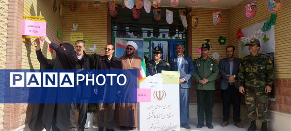 زنگ انقلاب در  مدارس شهرستان ملکان به صدا درآمد