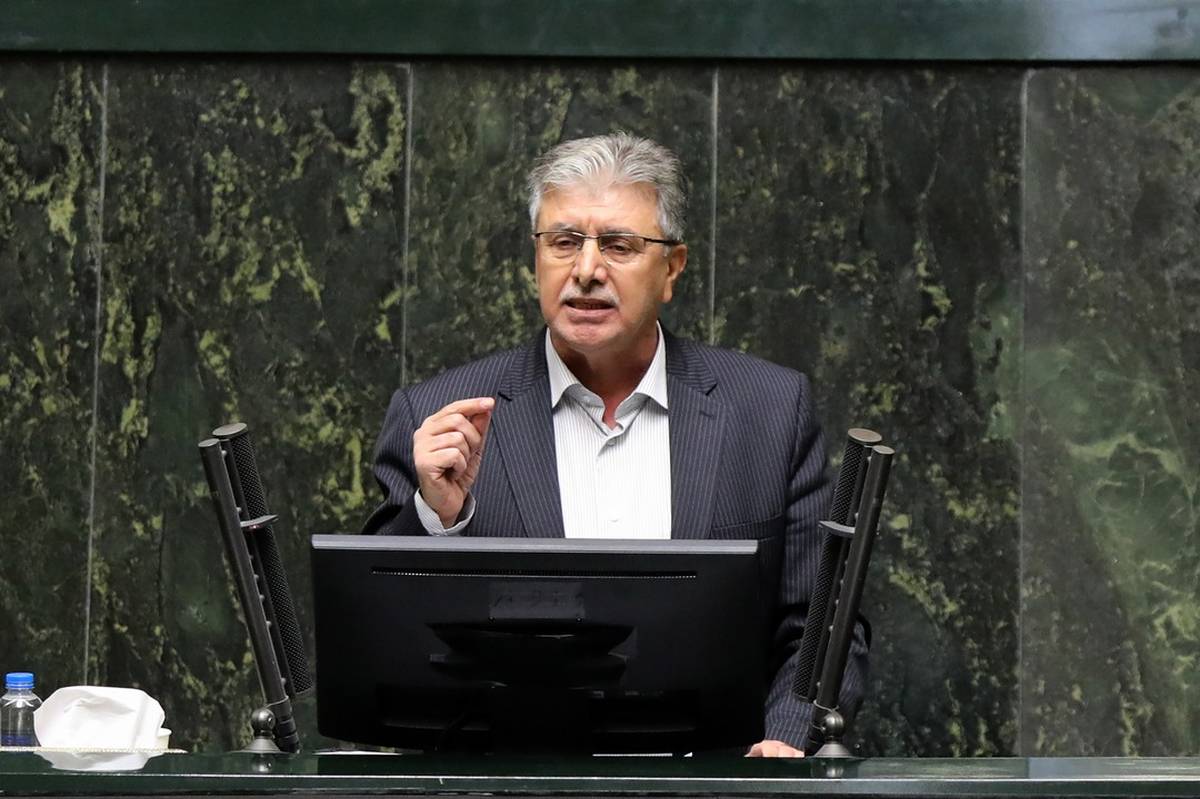  افزایش حقوق نیروهای خدماتی و توسعه عدالت آموزشی از اقدامات مثبت وزارت آموزش و پرورش بوده است