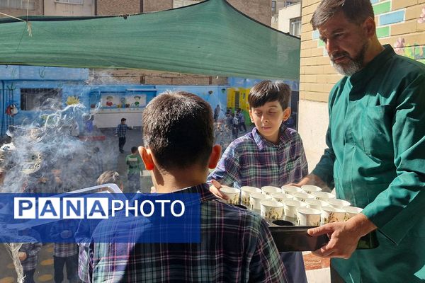 سیاه پوش کردن مدارس ناحیه دو شهرری به مناسبت ایام فاطمیه 