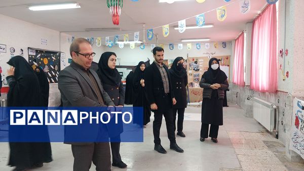 بازدید مسئولان آموزش و پرورش از مدرسه انقلاب دبیرستان فاطمه الزهرا آشخانه