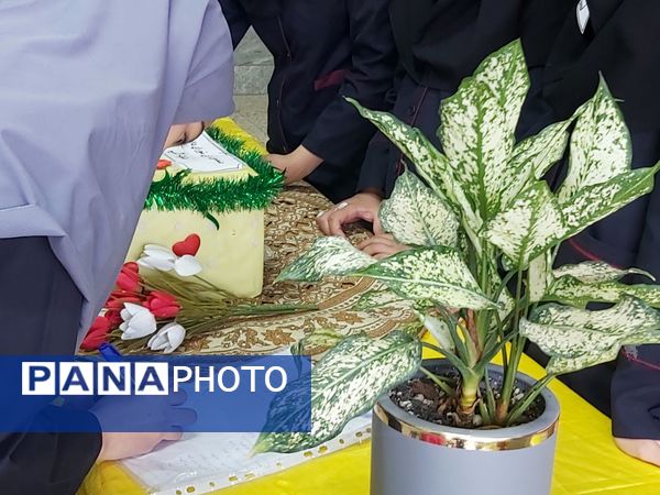 جلوه‌هایی از انتخابات شورای دانش‌آموزی در مدرسه حضرت آسیه(س) قم