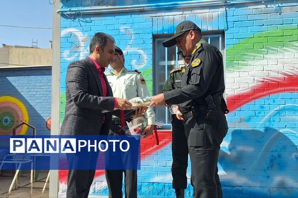 گرامیداشت هفته فراجا در دبستان های جعفریه و شیخ جنید شهرستان پیشوا