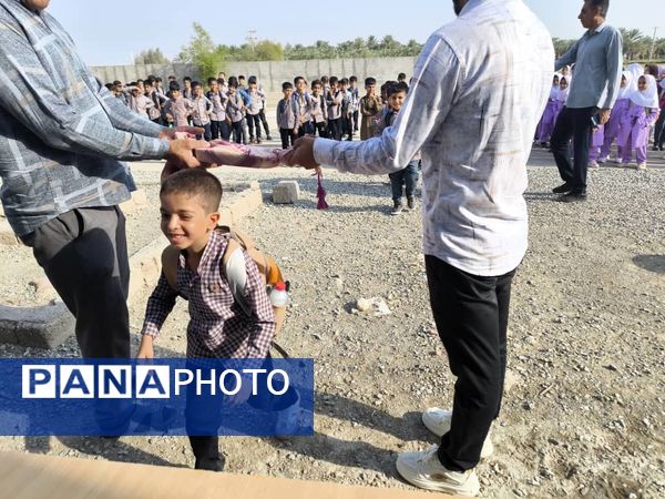 شور و شوق آغاز مدرسه؛ جشن بهیادماندنی کلاساولیها در روستای مزرعه