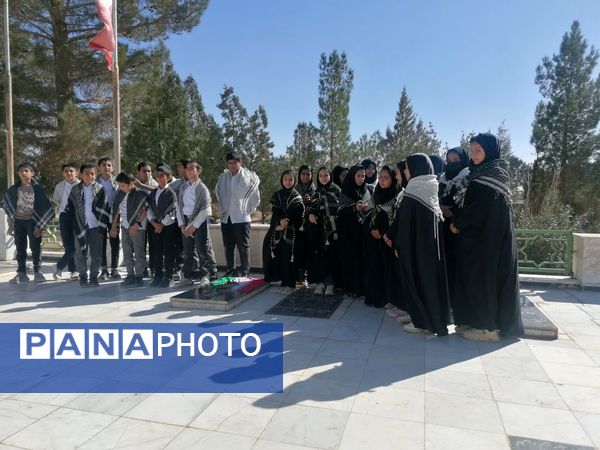 گرامیداشت ۱۳ آبان ماه ویژه دانش آموزان مدرسه تکتم خلیل آباد