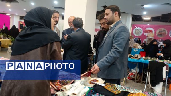 ایوان هنر، گفتگویی بدون کلام از دستان هنرمند بانوان مشهدی است