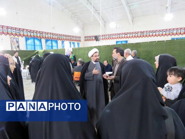 برگزاری میزخدمت آموزش و پرورش در محمدشهر کرج