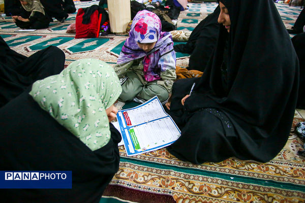 اعتکاف دانش‌آموزی در مسجد قائمیه