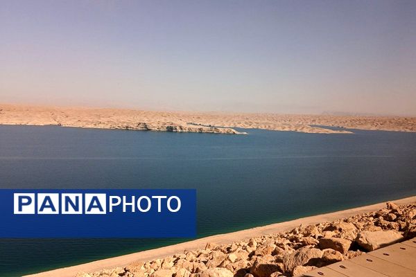 اولین روز حضور دانش‌آموزان دختر منطقه کهریزک در یادمان ‌های مناطق عملیاتی جنوب ایران