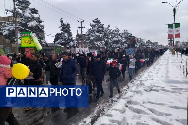 سرمای زمستان با حضور پرشور مردم تربت جام گرم شد