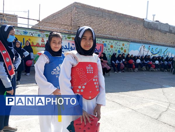 المپیاد ورزشی در دبستان ناهید نخودی