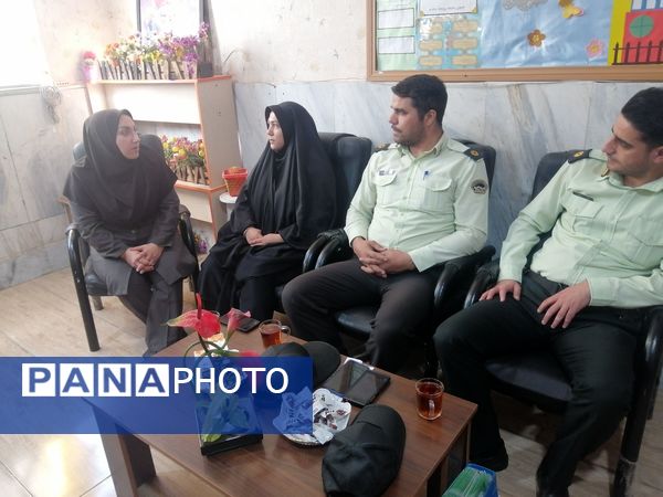 گرامیداشت هفته نیروی انتظامی در مدارس شهرستان ملارد