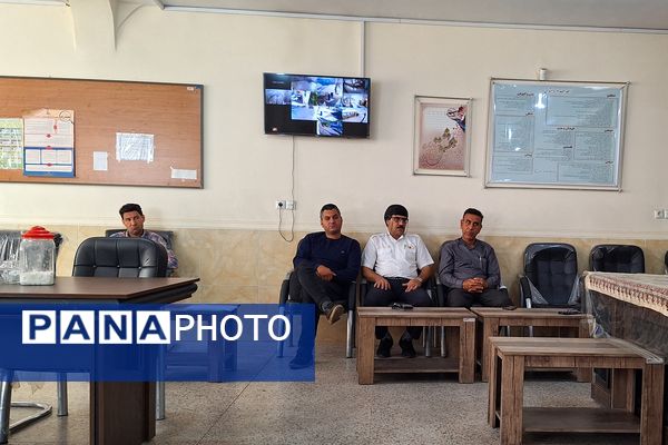 اولین جلسه انجمن اولیا و مربیان در آموزشگاه معارف ۶ شیراز 
