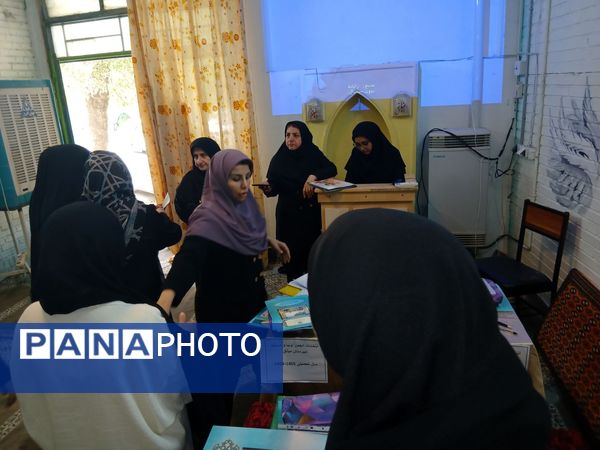 اولین جلسه اولیا و مربیان همراه با انتخابات انجمن اولیا و مربیان در دبیرستان دخترانه میثاق
