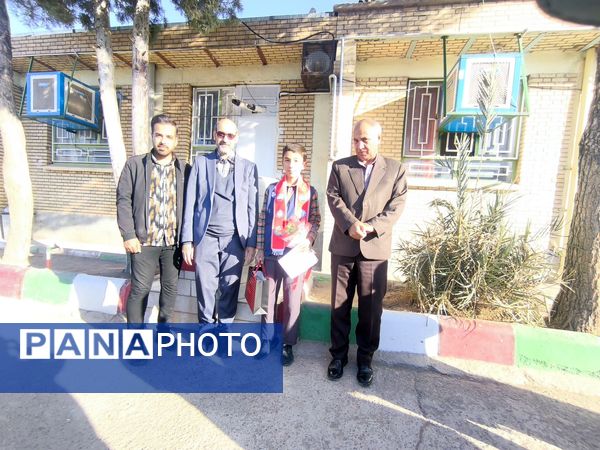 تجلیل از خبرنگار ارشد دبستان شهید پسندیده فدافن