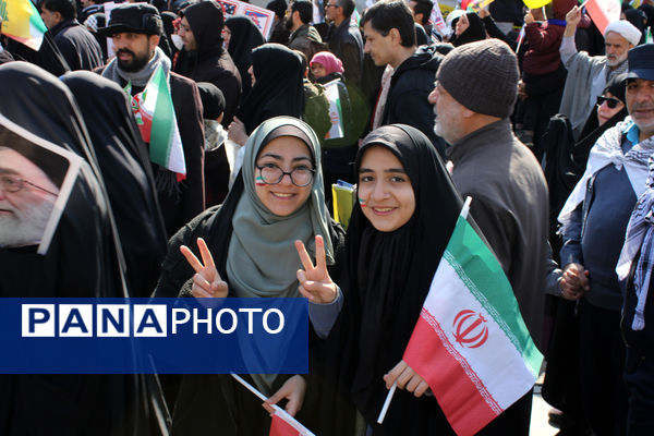 حس و حال نوجوانان در جشن چهل و ششمین سالگرد پیروزی انقلاب اسلامی 