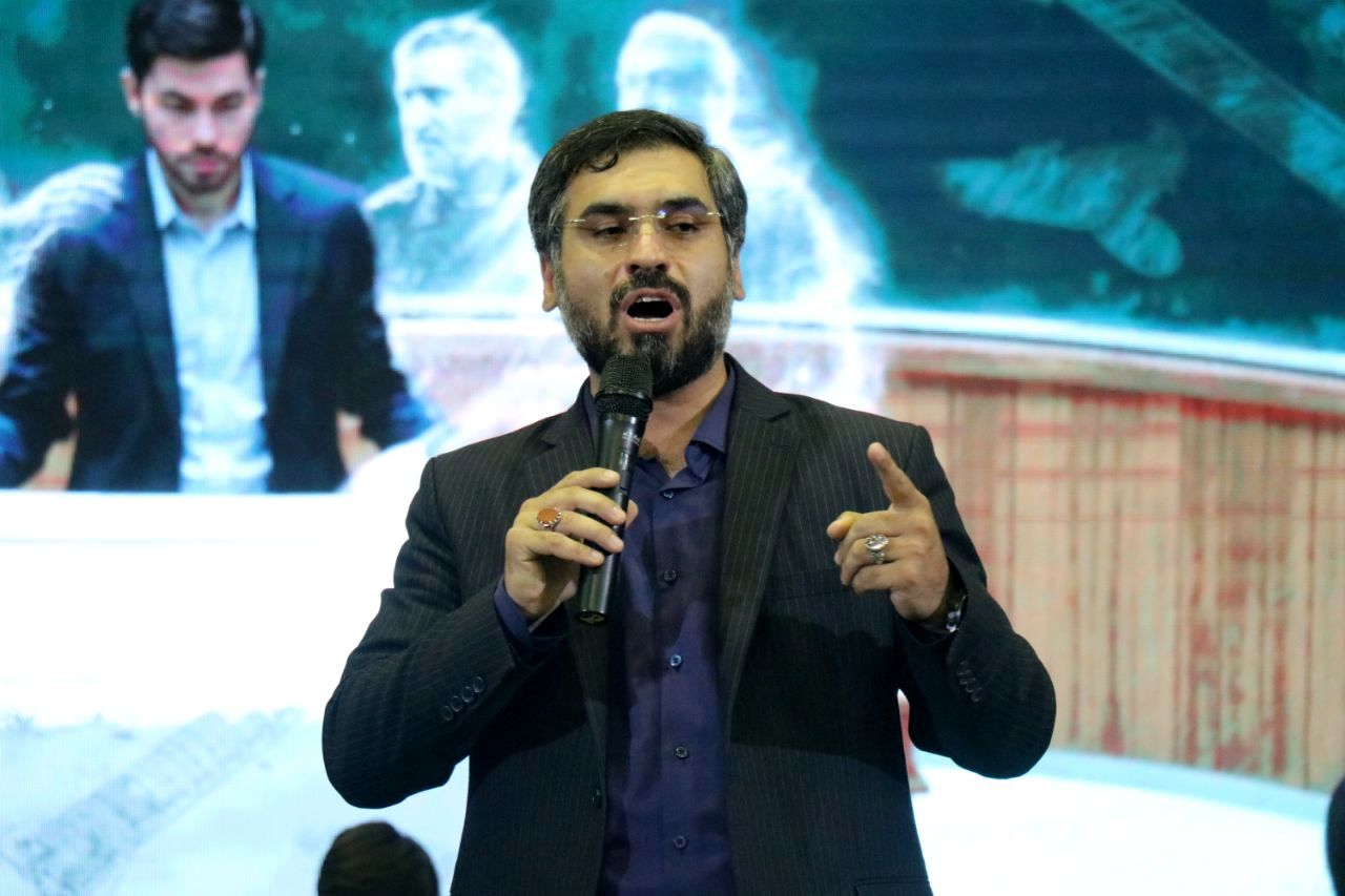 جوانمردی شهدا چراغ راه ماست