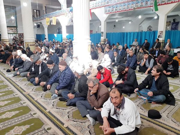 برپایی میز خدمت و جمع آوری کمک‌های مردمی برای جبهه مقاومت 