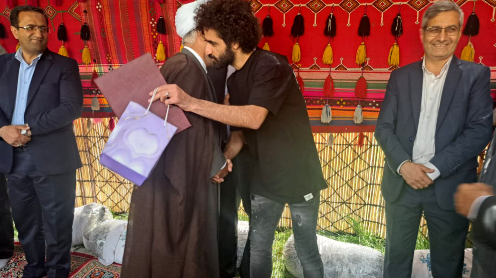 تقدیر از معلمان نمونه مناطق عشایری