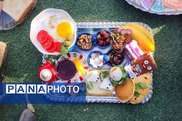 برگزاری اردوی درون‌مدرسه‌ای با محوریت صبحانه سالم در آموزشگاه هیأت امنایی فرزانگان ملارد