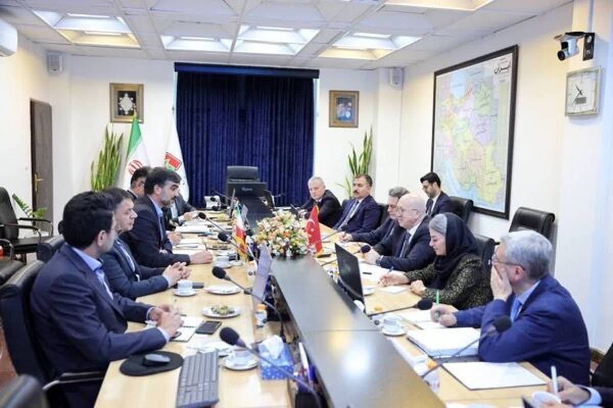 افزایش سطح مبادلات تجاری و حملونقل بینالمللی ایران و ترکیه با رفع مشکلات مرزی مشترک