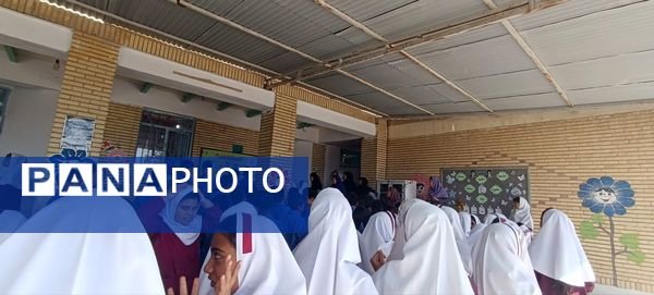 آغاز هفته کتاب و کتاب‌‌خوانی در فین 